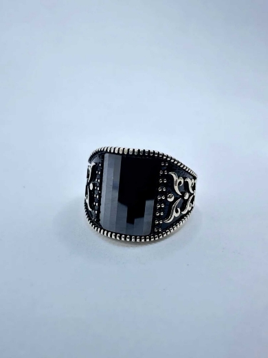 Picture of Elegant ring