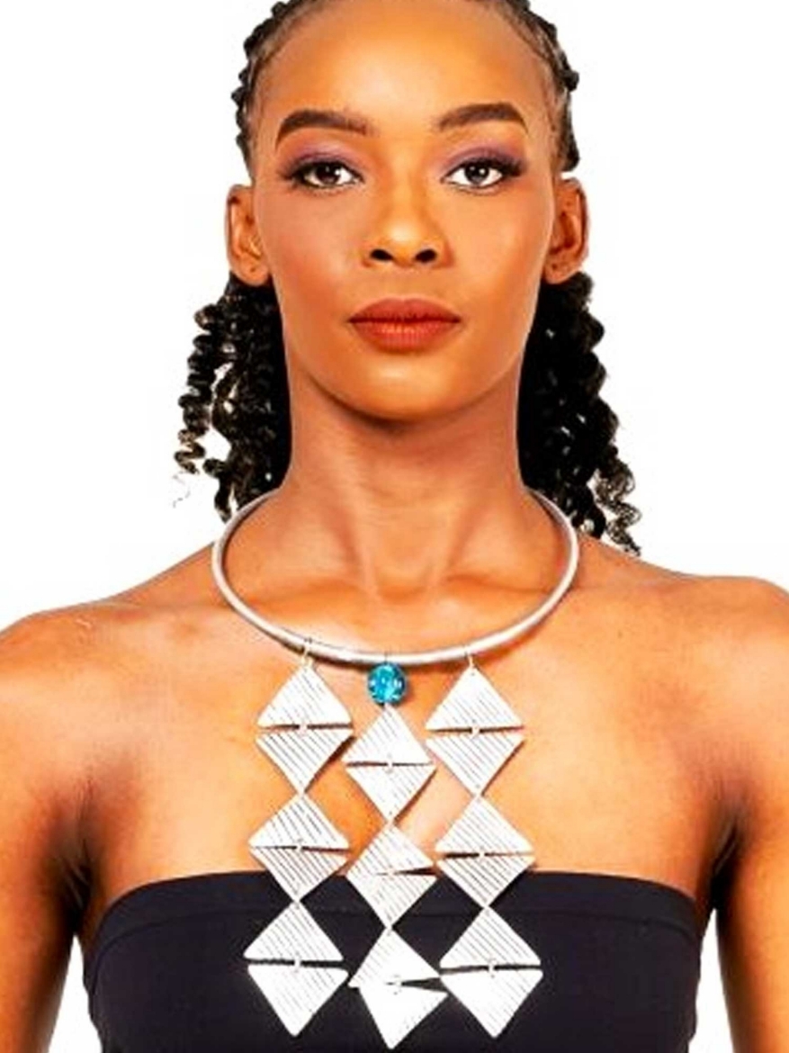 Picture of Silver Interconnected Triangular Dangles Necklace