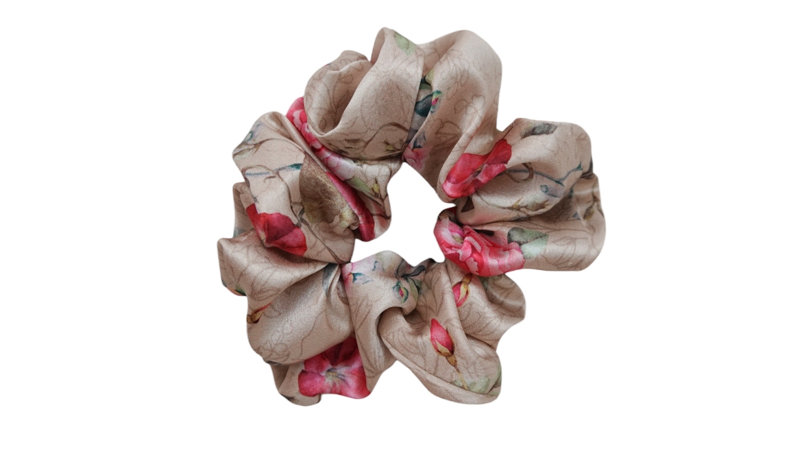 صورة L size silk scrunchie