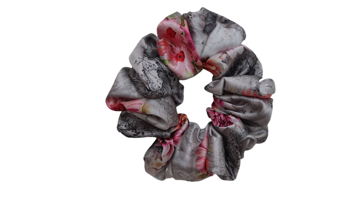 Picture of L size silk scrunchie