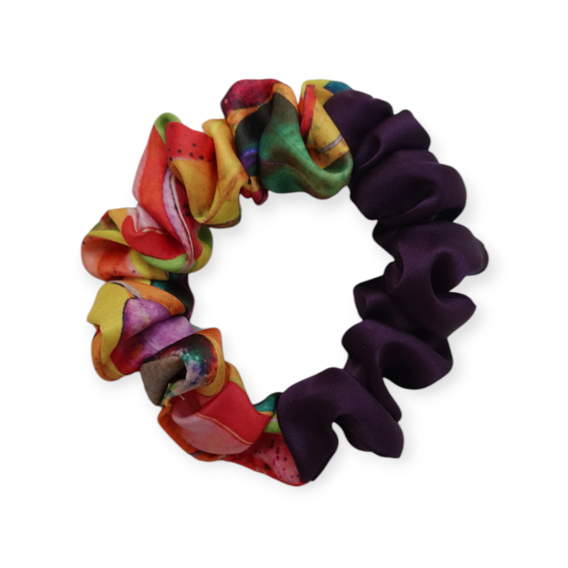 Picture of M size silk scrunchie