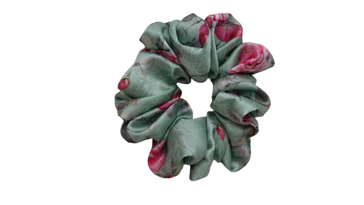 Picture of L size silk scrunchie