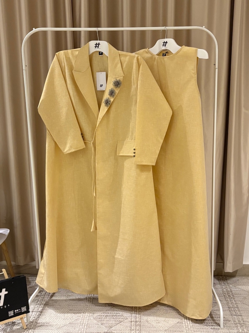 صورة Linen Formal Abaya - with Yalow