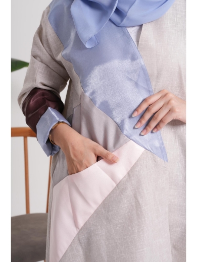 صورة عباية / فستان كاجوال متعدد الألوان