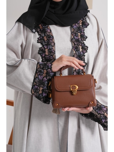 Picture of The Snow and Black Lace Abaya