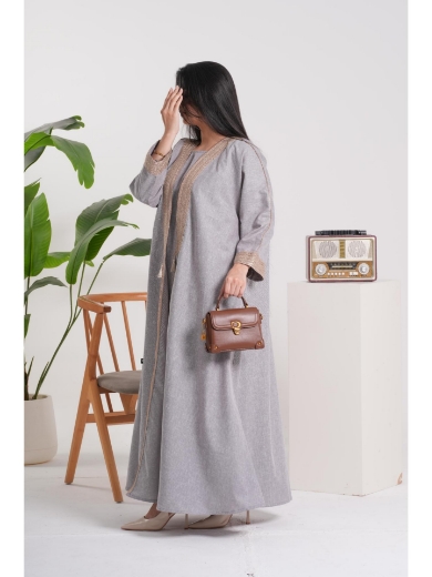 صورة عباية الغابة المبهجة