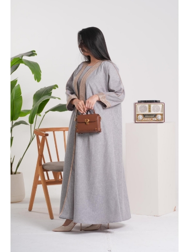 صورة عباية الغابة المبهجة