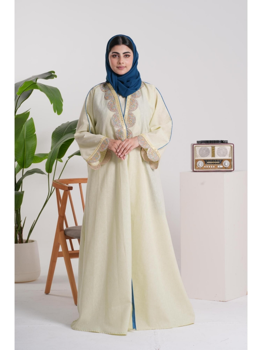 صورة عباءة الكتان المطرزة