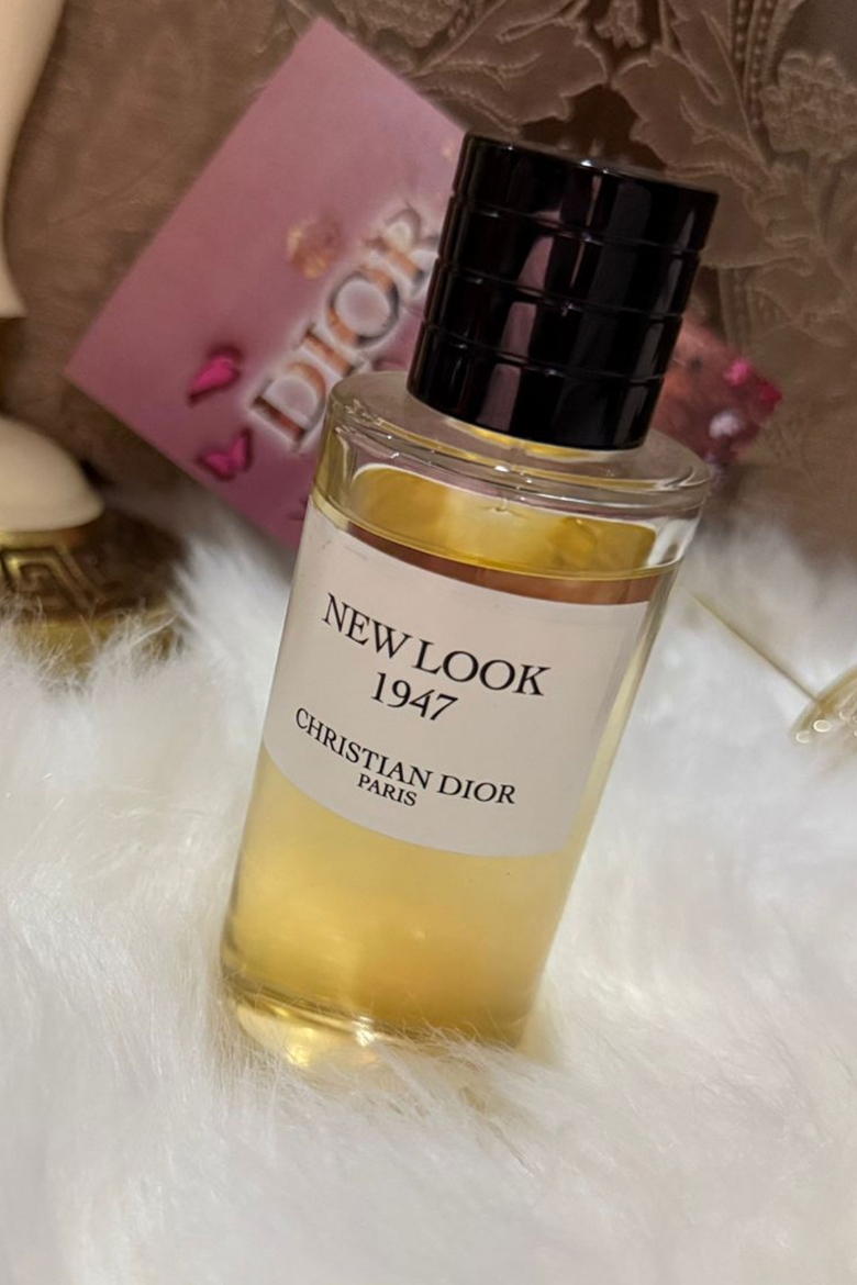 صورة نيو لوك 1947 - ميزون كريستيان ديور.