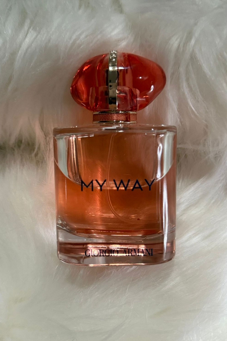 صورة ماي واي من جورجيو أرماني
