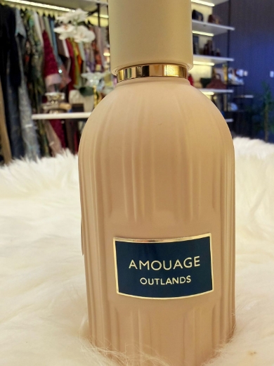 صورة perfume amouage outlands